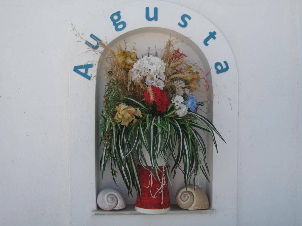 Augusta Studios & Apartments Naoussa Esterno foto